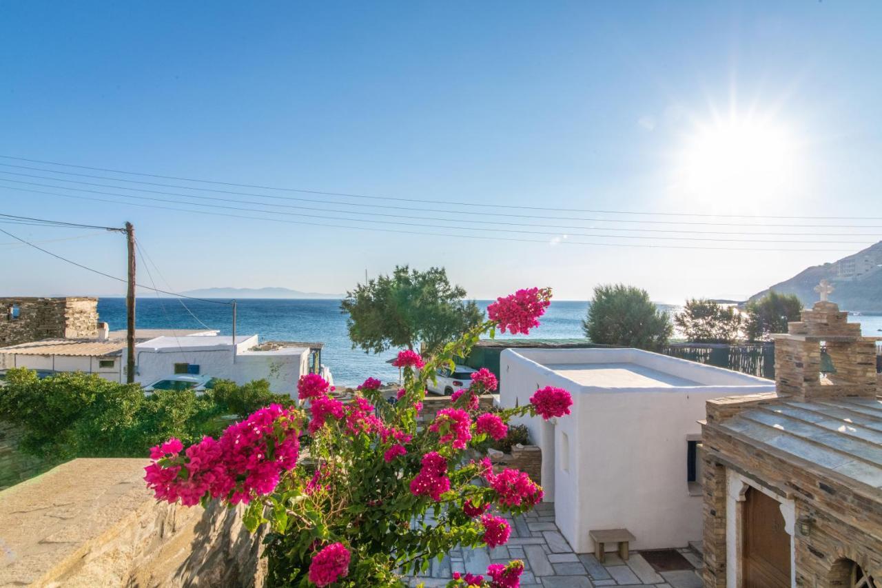 Traditional House By The Sea Istérnia Buitenkant foto
